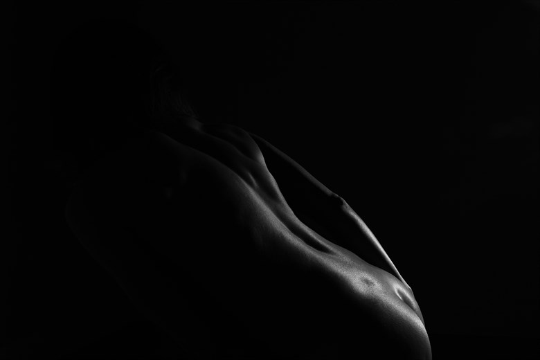 %22More Black than White%22 V 1.1 Artistic Nude Photo by Photographer El Manos